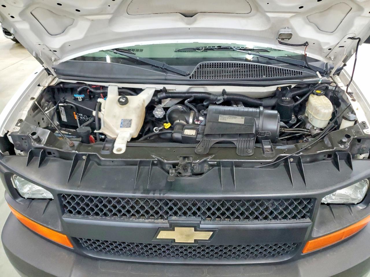 2015 CHEVROLET EXPRESS G2500 LS — Фото 12 из 13