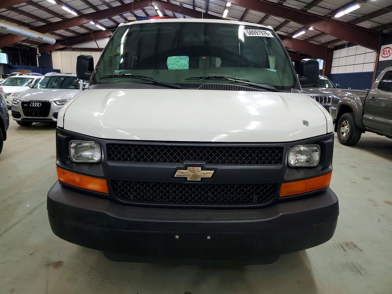 2015 CHEVROLET EXPRESS G2500 LS — Фото 5 из 13