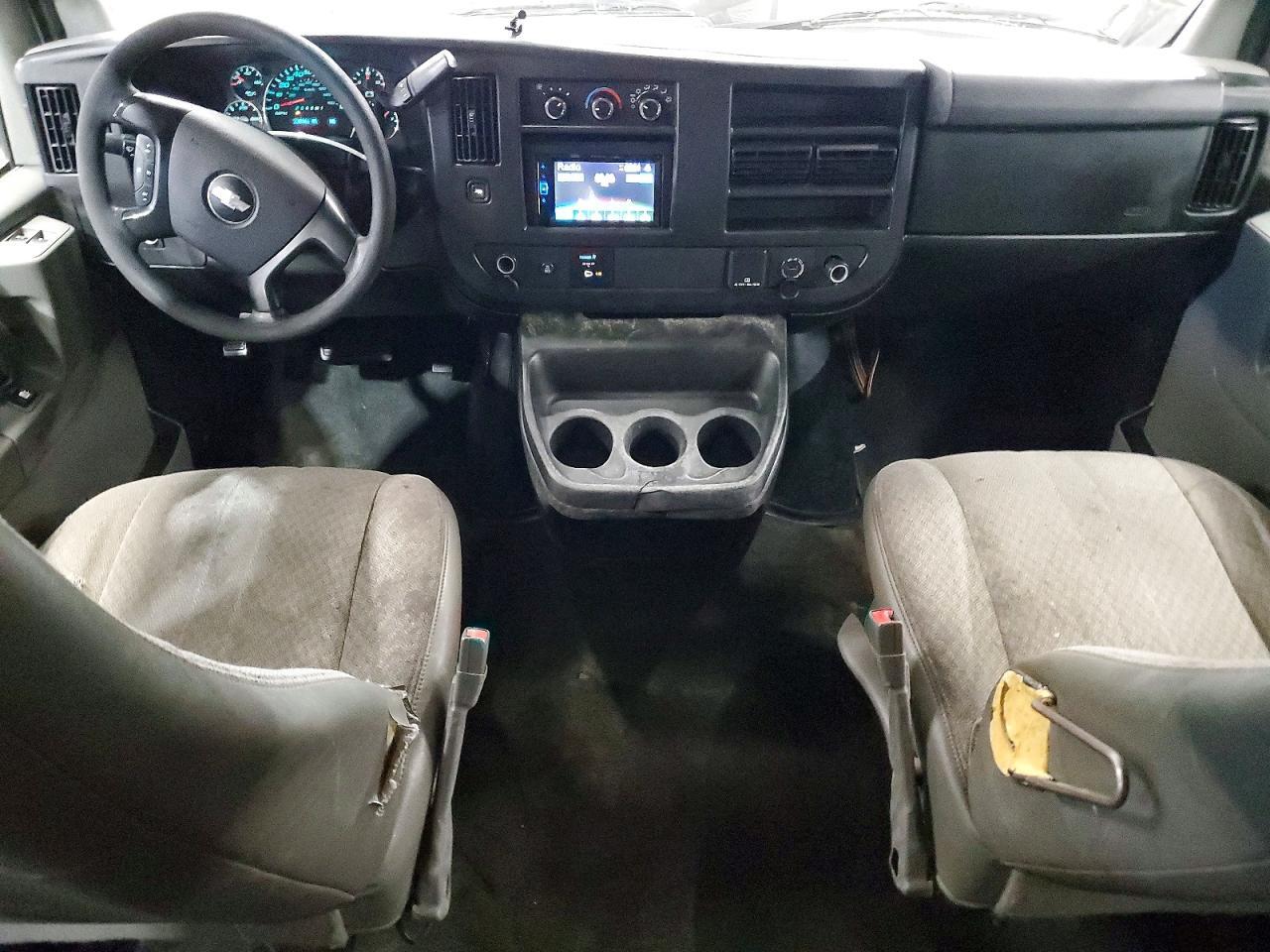 2015 CHEVROLET EXPRESS G2500 LS — Фото 8 из 13