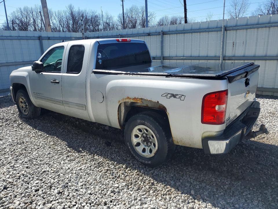 2011 CHEVROLET SILVERADO K1500 LS — Фото 2 из 12