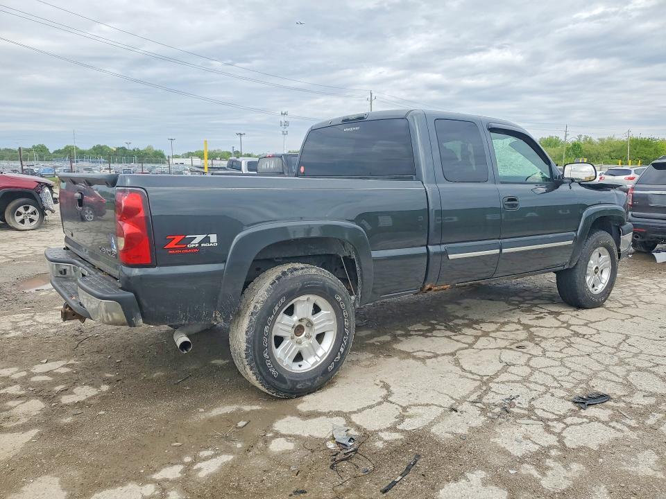 2004 CHEVROLET SILVERADO K1500 — Фото 3 из 12