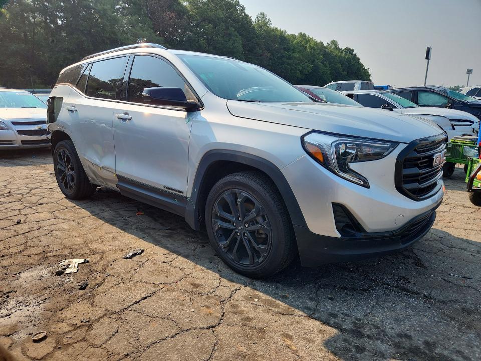 2021 GMC TERRAIN SLT — Фото 4 из 12