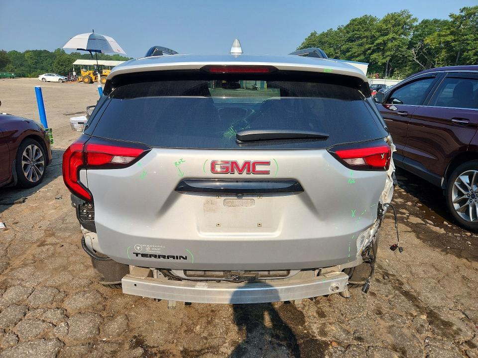 2021 GMC TERRAIN SLT — Фото 6 из 12