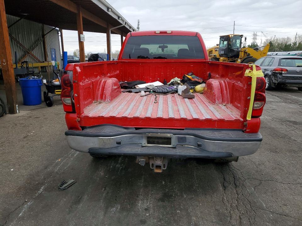 2005 CHEVROLET SILVERADO K2500 HEAVY DUTY — Фото 6 из 12