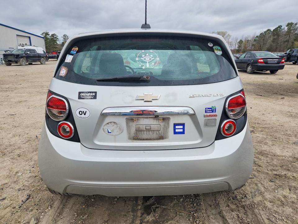 2015 CHEVROLET SONIC LTZ — Фото 6 из 12