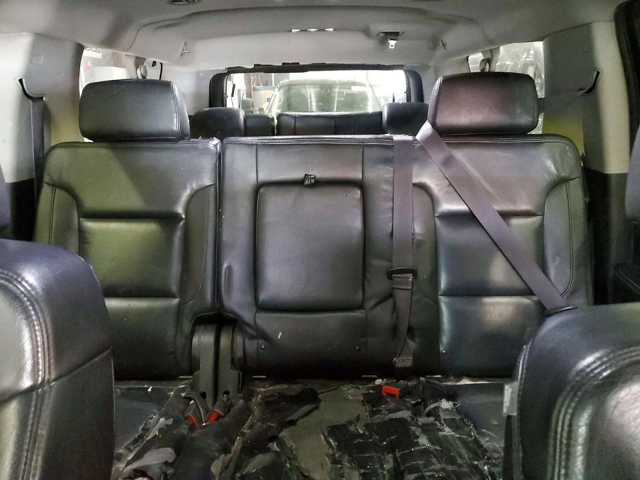 2015 CHEVROLET SUBURBAN K1500 LS — Фото 10 из 13