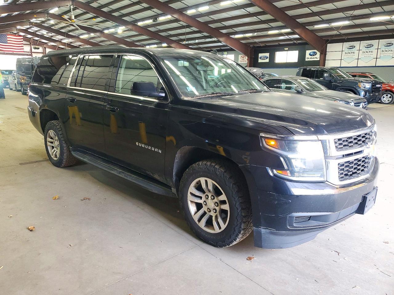 2015 CHEVROLET SUBURBAN K1500 LS — Фото 4 из 13