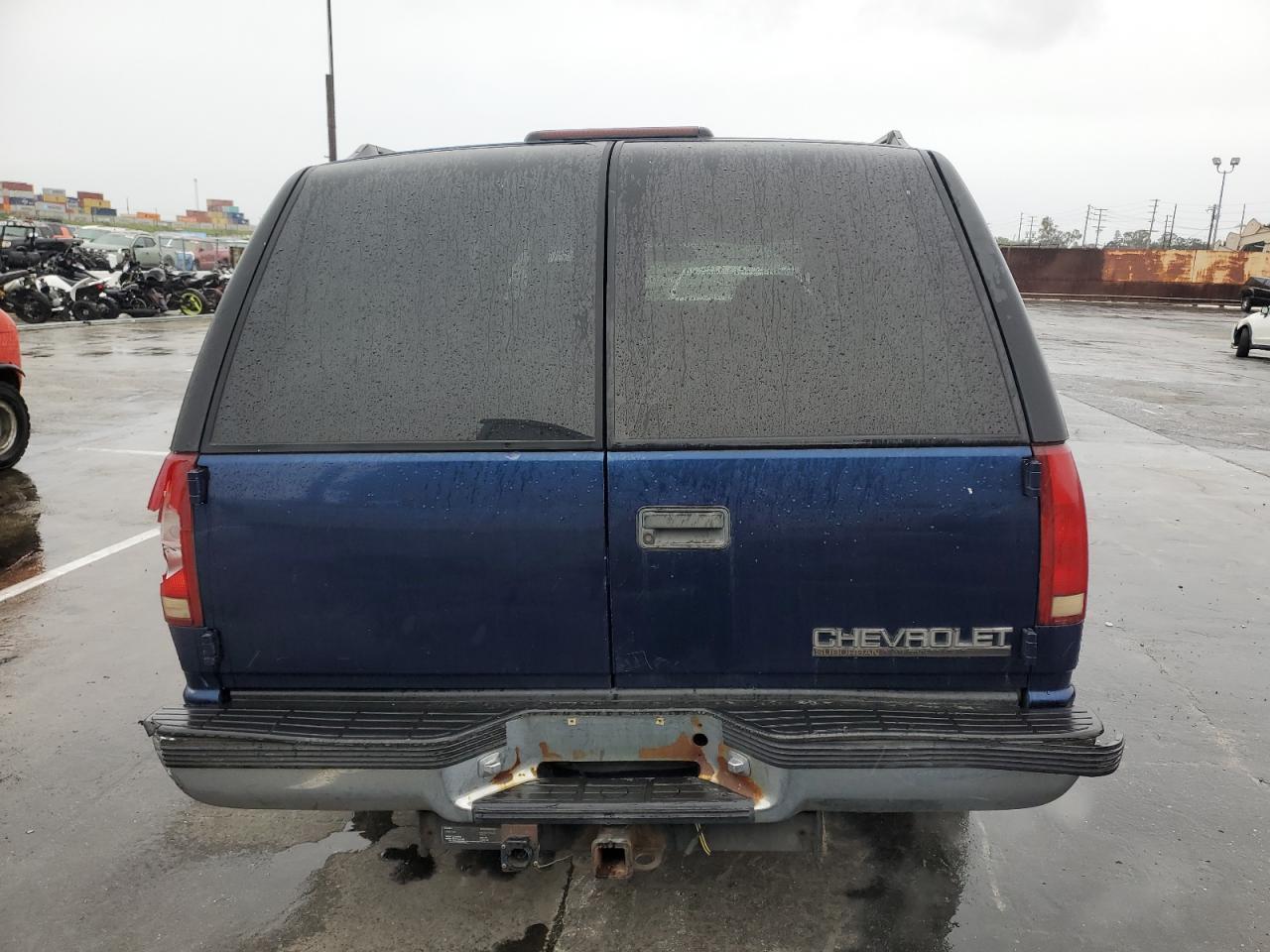 1999 CHEVROLET SUBURBAN C1500 — Фото 6 из 13
