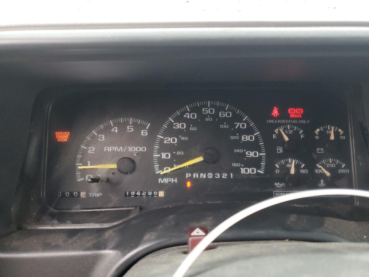 1999 CHEVROLET SUBURBAN C1500 — Фото 9 из 13