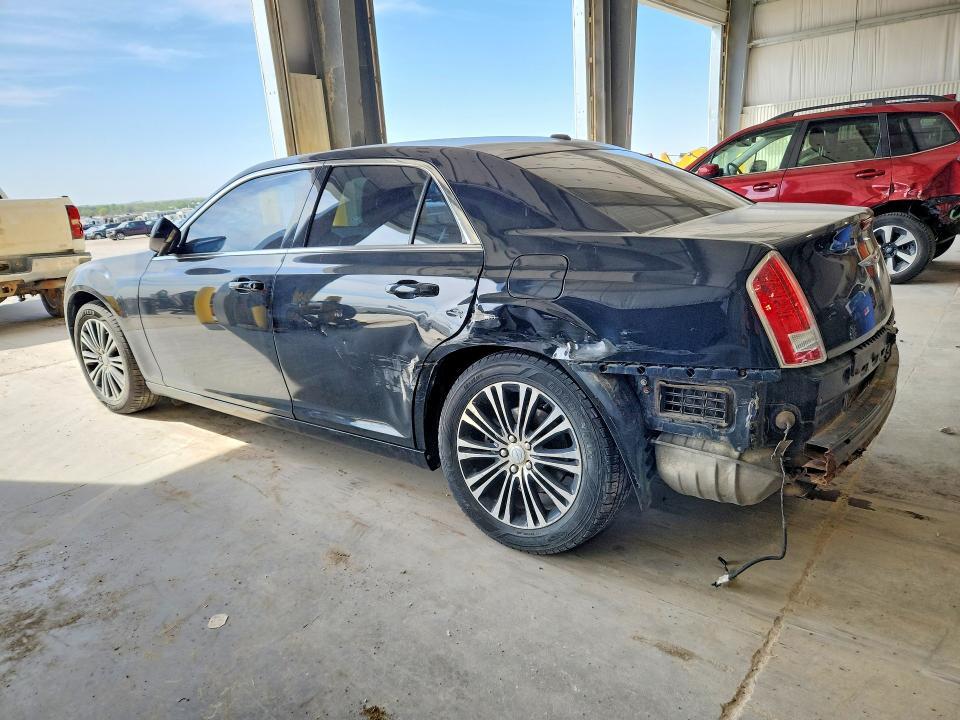 2012 CHRYSLER 300 S — Фото 2 из 13