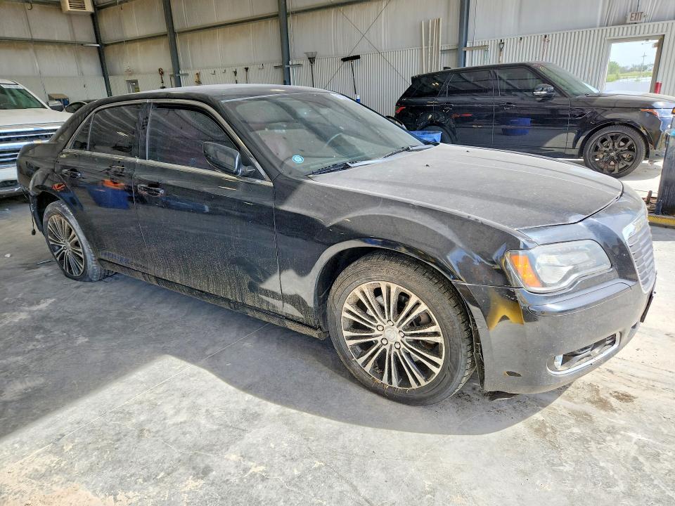2012 CHRYSLER 300 S — Фото 4 из 13