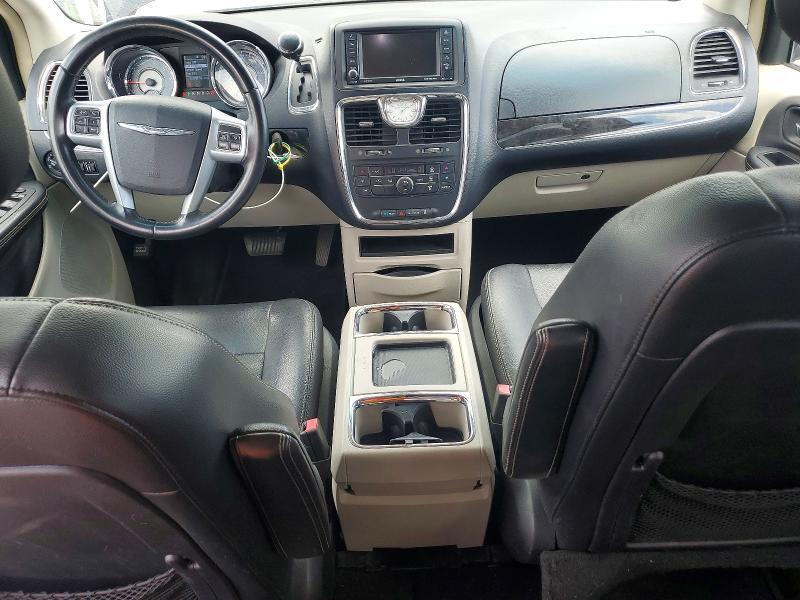 2012 CHRYSLER TOWN & COUNTRY TOURING — Фото 8 из 13