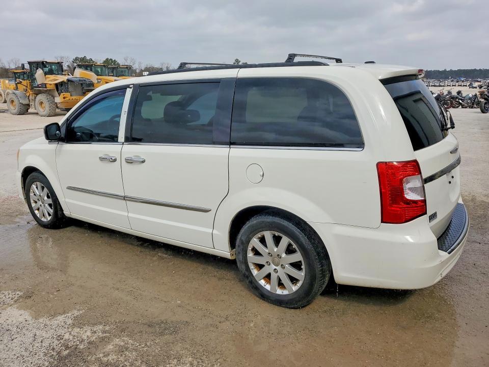 2012 CHRYSLER TOWN & COUNTRY TOURING L — Фото 2 из 13