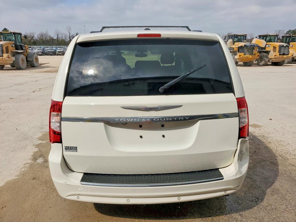 2012 CHRYSLER TOWN & COUNTRY TOURING L — Фото 6 из 13