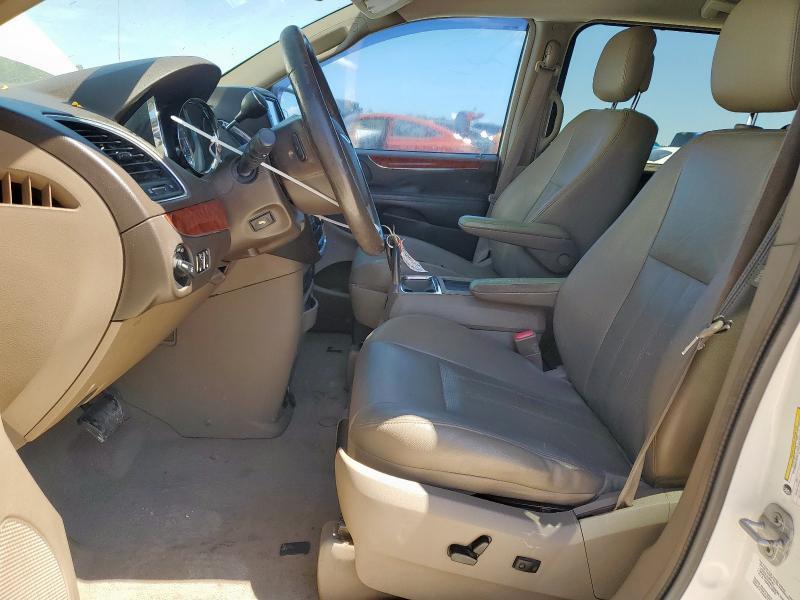 2012 CHRYSLER TOWN & COUNTRY TOURING L — Фото 7 из 13