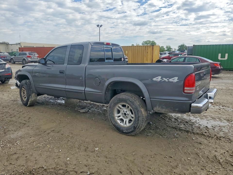 2003 DODGE DAKOTA SLT — Фото 2 из 12
