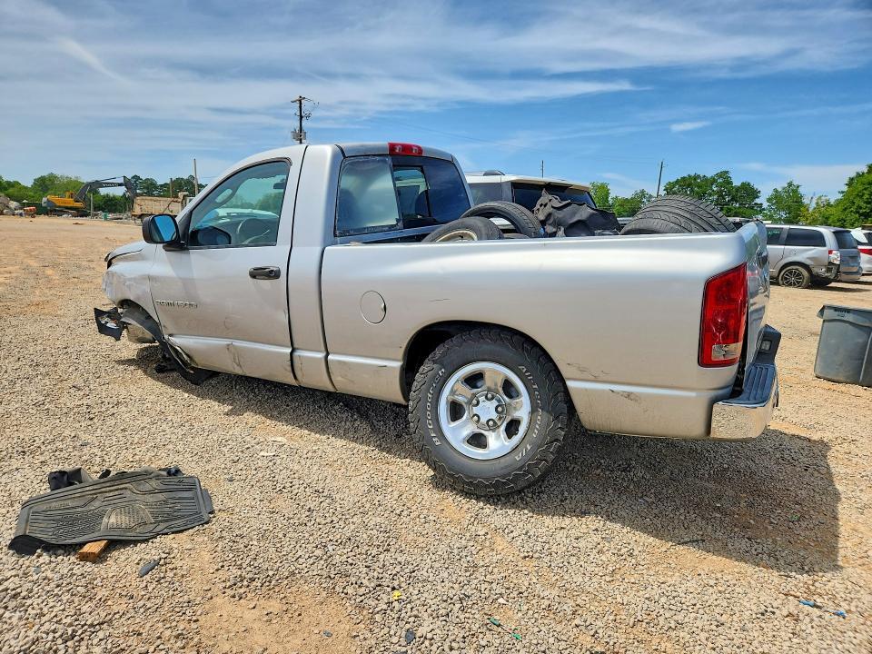 2005 DODGE RAM 1500 ST — Фото 2 из 12