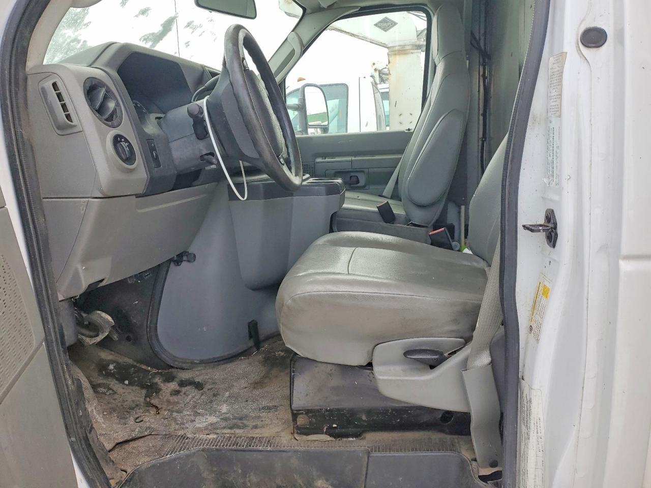 2019 FORD E-450 BUCKET UTILITY VAN - R & D - PRI FLEET — Фото 7 из 12