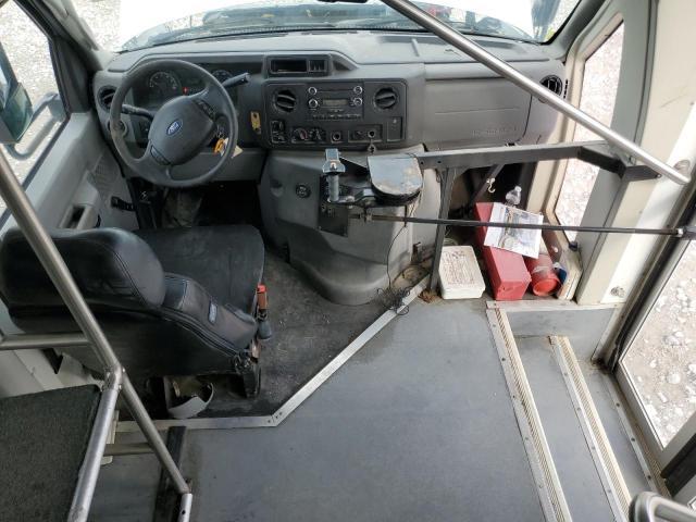 2016 FORD ECONOLINE E450 SUPER DUTY CUTAWAY VAN — Фото 8 из 13