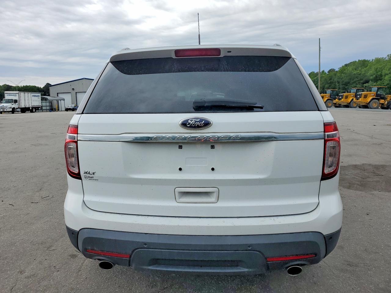 2015 FORD EXPLORER XLT — Фото 6 из 13