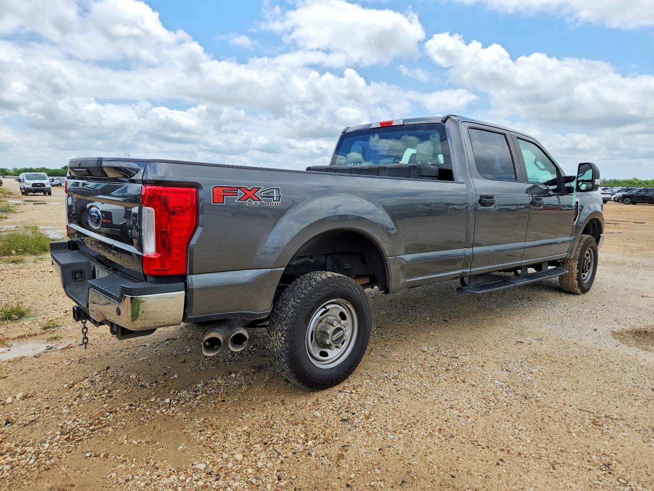 2019 FORD F350 SUPER DUTY — Фото 3 из 12
