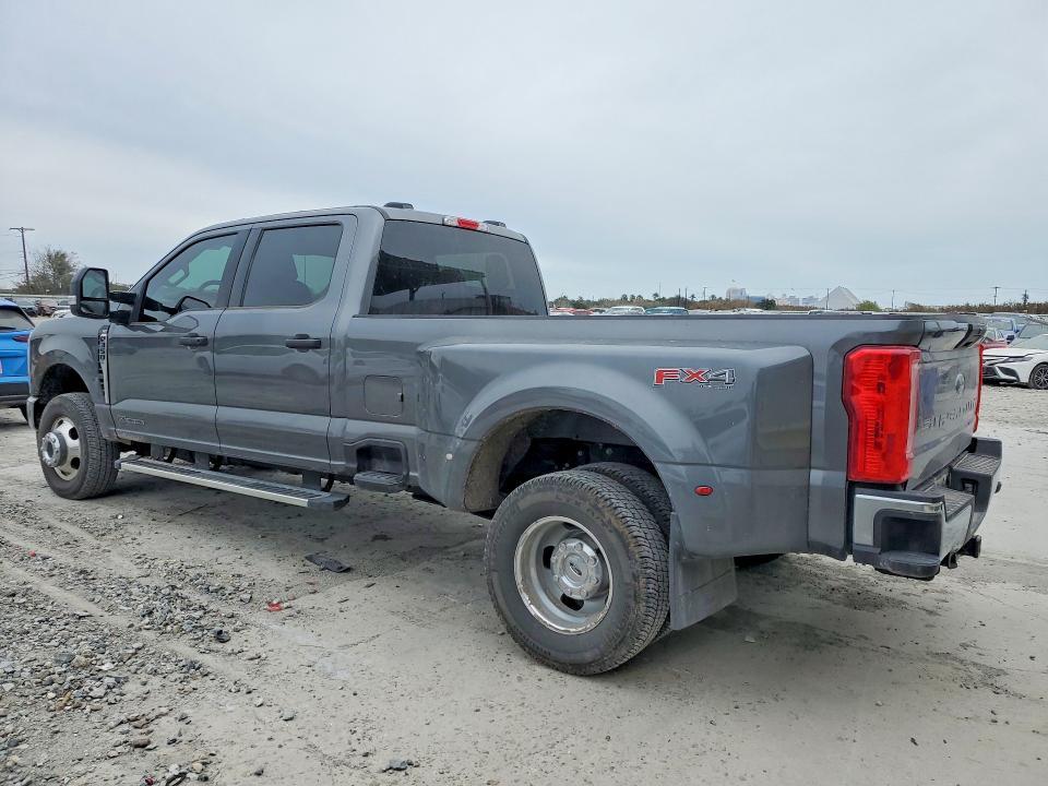 2025 FORD F350 SUPER DUTY — Фото 2 из 13