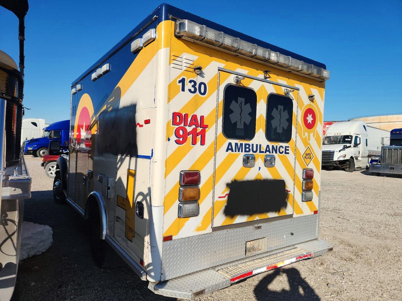 2016 FORD F450 SD AMBULANCE — Фото 2 из 12