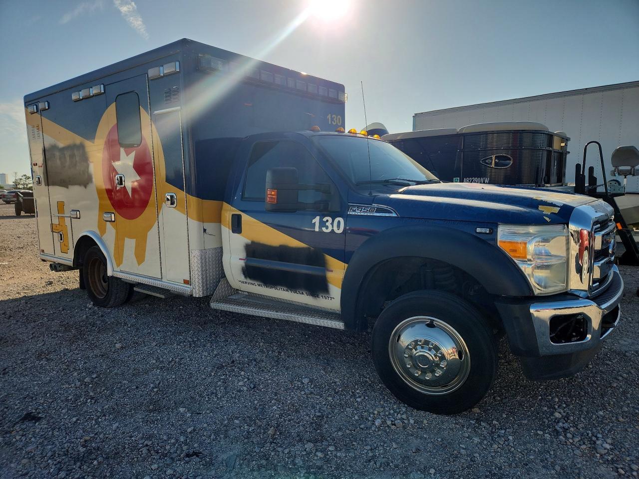 2016 FORD F450 SD AMBULANCE — Фото 4 из 12