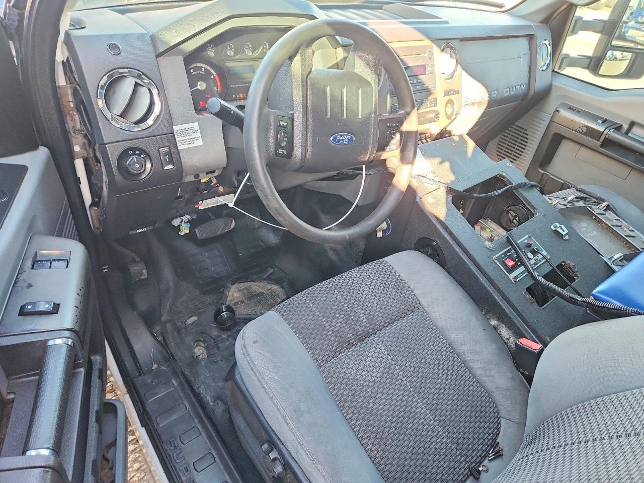 2016 FORD F450 SD AMBULANCE — Фото 8 из 12