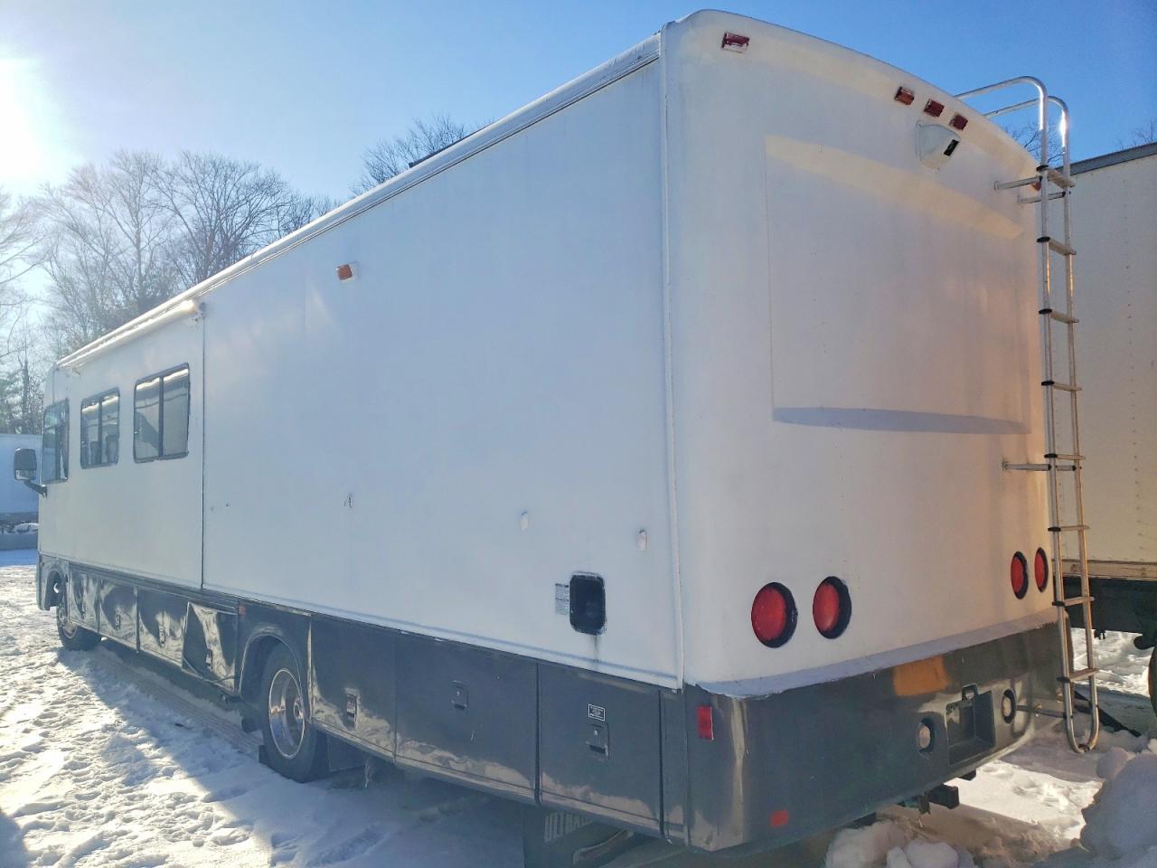 2003 FORD F550 SUPER - RV — Фото 3 из 10