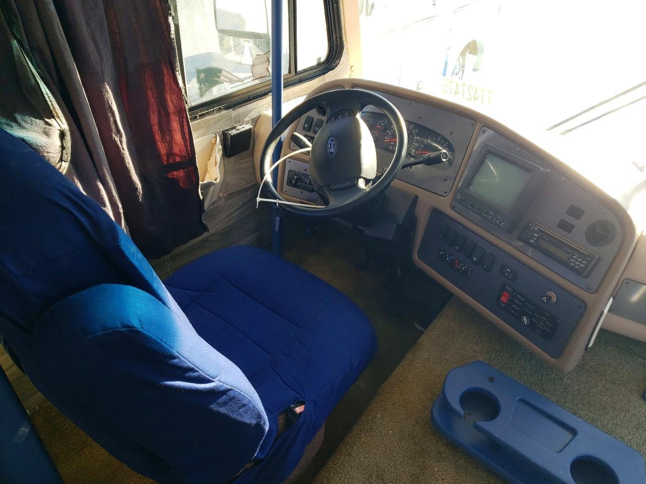 2003 FORD F550 SUPER - RV — Фото 5 из 10
