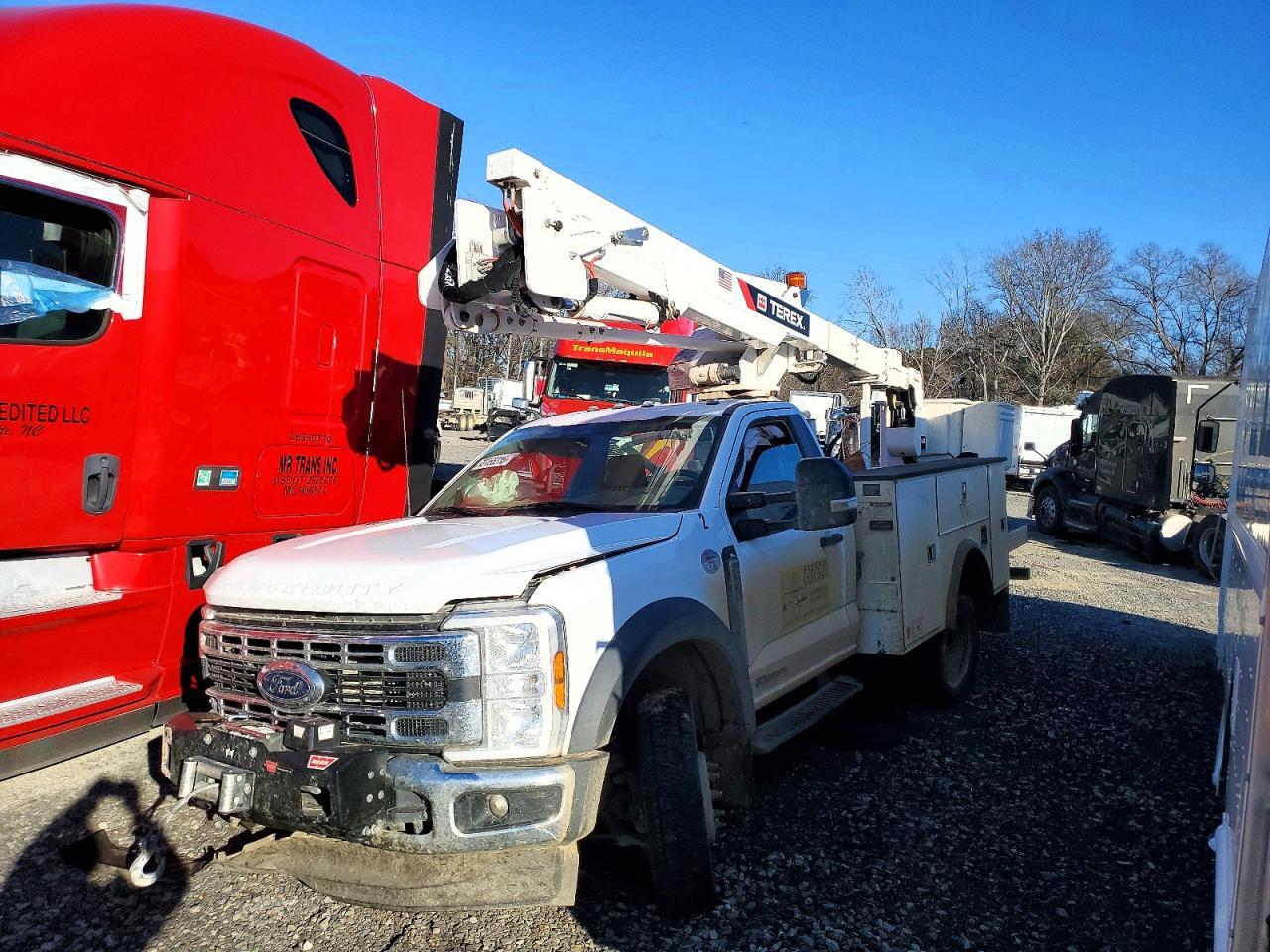 2024 FORD F550 SUPER DUTY — Фото 2 из 12