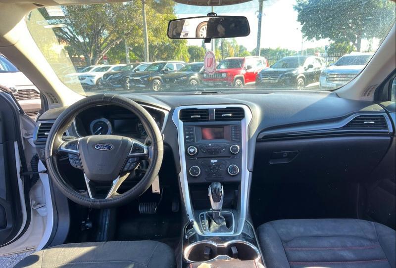 2015 FORD FUSION SE — Фото 9 из 10