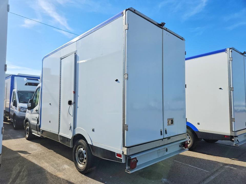 2020 FORD TRANSIT DELIVERY TRUCK — Фото 2 из 12