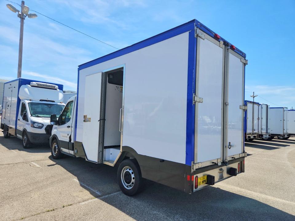 2021 FORD TRANSIT REFRIGERATED BOX TRUCK — Фото 2 из 12
