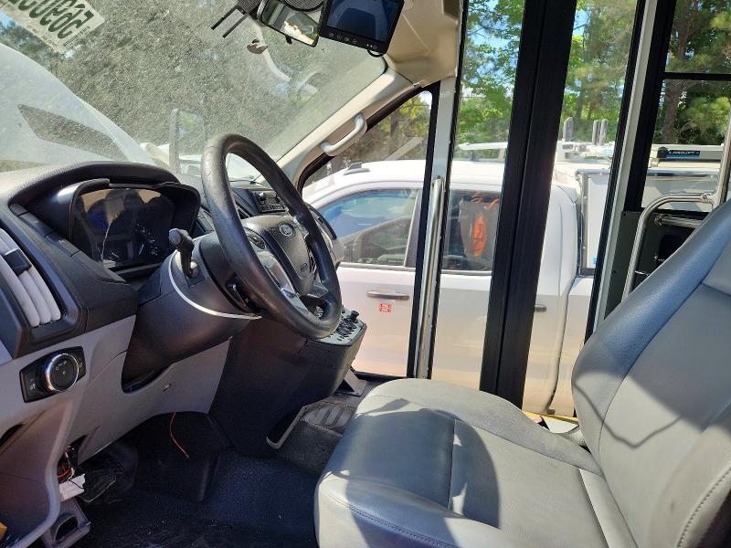 2017 FORD TRANSIT SHUTTLE BUS — Фото 7 из 12