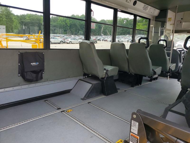 2017 FORD TRANSIT SHUTTLE BUS — Фото 10 из 12