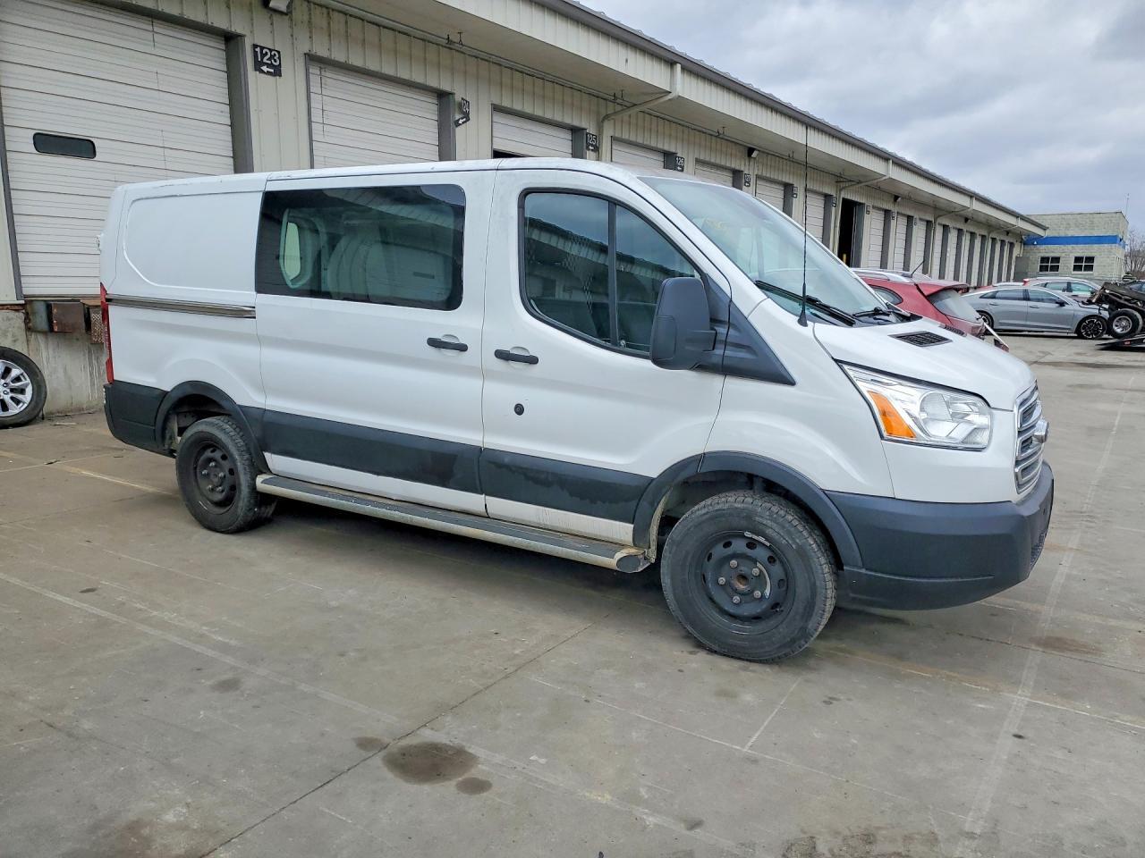 2019 FORD TRANSIT 250 DELIVERY VAN — Фото 4 из 13