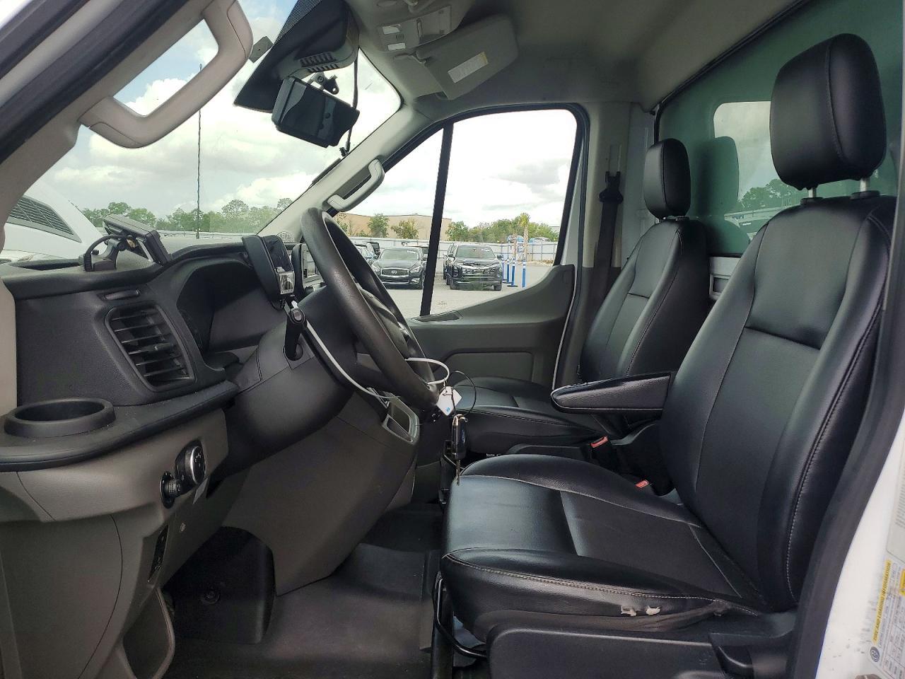 2021 FORD TRANSIT DELIVERY TRUCK — Фото 7 из 13