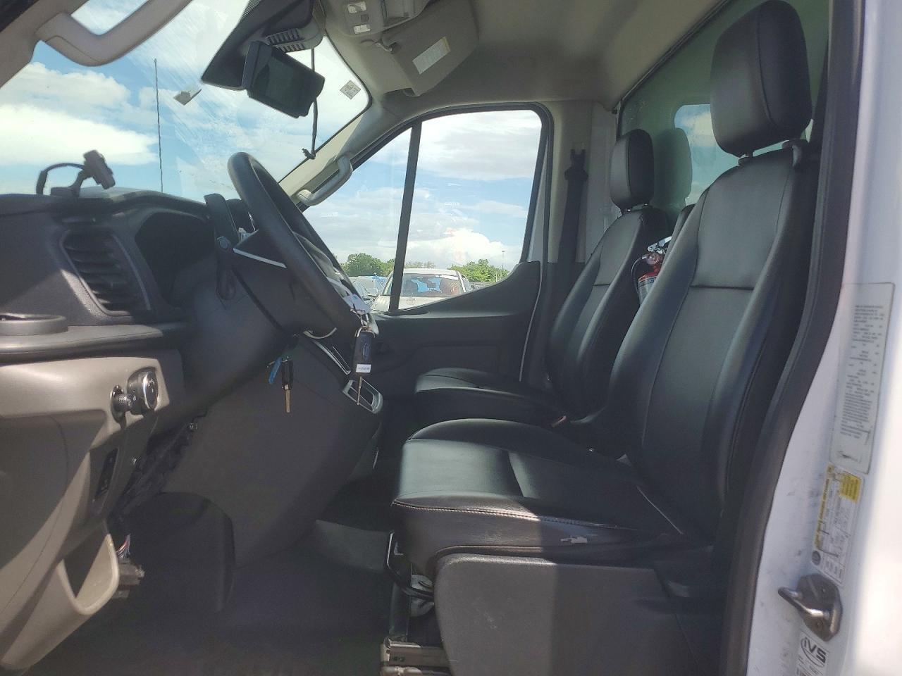 2021 FORD TRANSIT DELIVERY TRUCK — Фото 7 из 13
