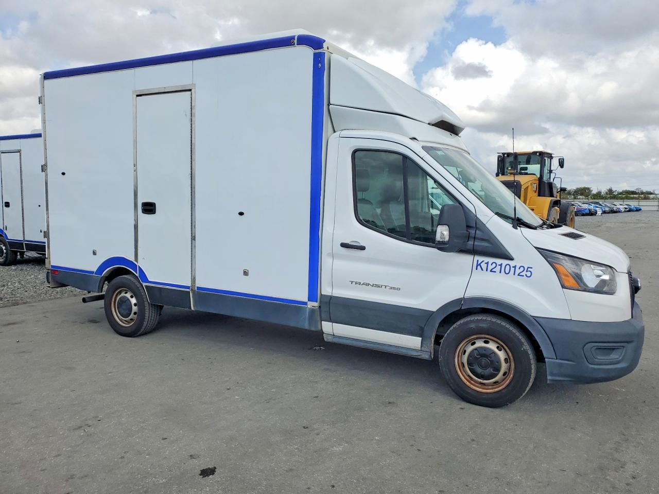 2021 FORD TRANSIT DELIVERY TRUCK — Фото 4 из 13