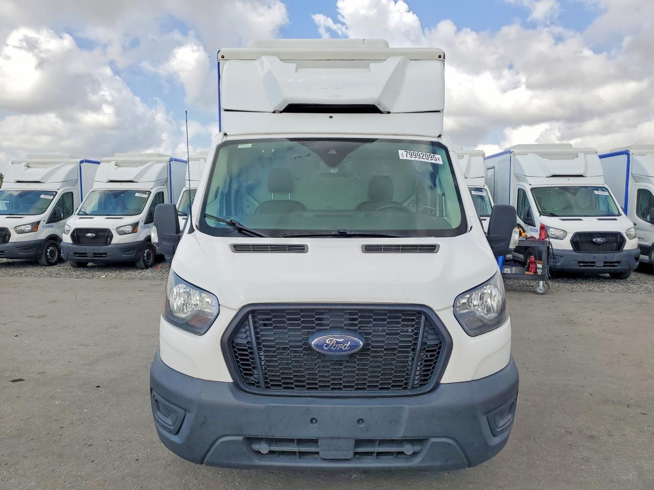 2021 FORD TRANSIT DELIVERY TRUCK — Фото 5 из 13
