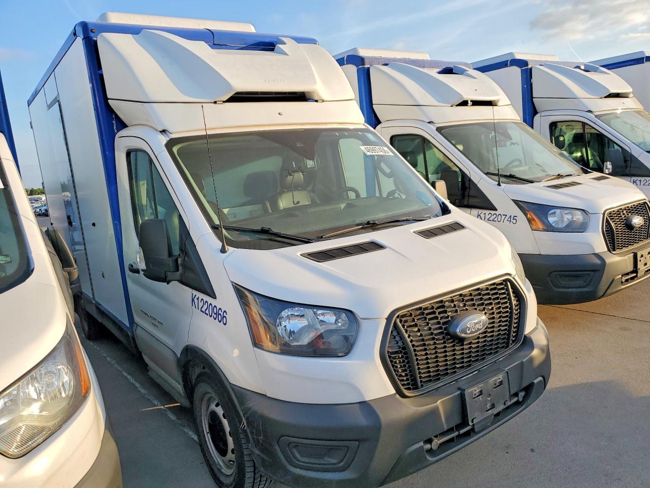 2023 FORD TRANSIT DELIVERY TRUCK — Фото 4 из 12