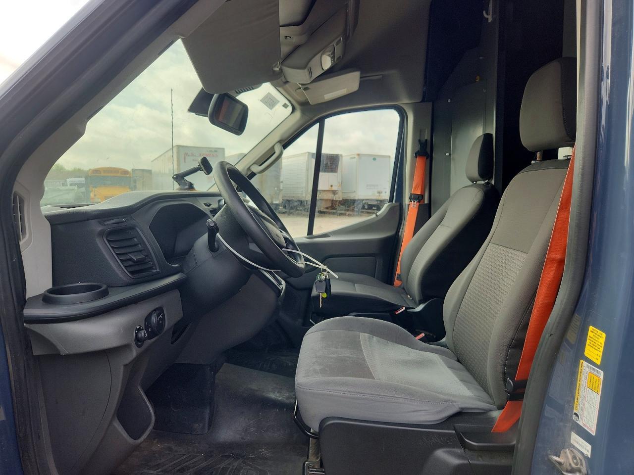 2020 FORD TRANSIT T-250 — Фото 7 из 12