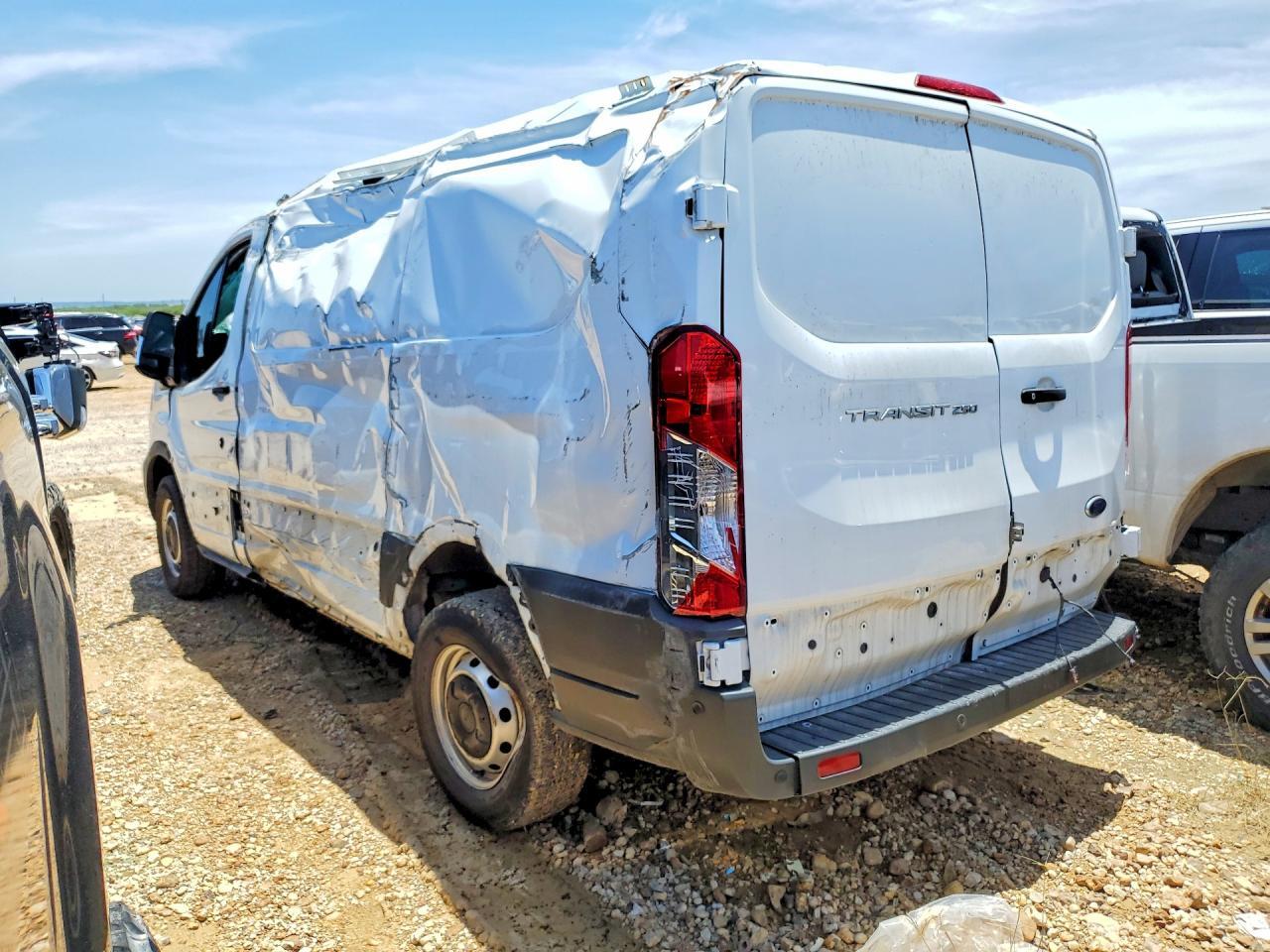 2023 FORD TRANSIT T-250 — Фото 2 из 12