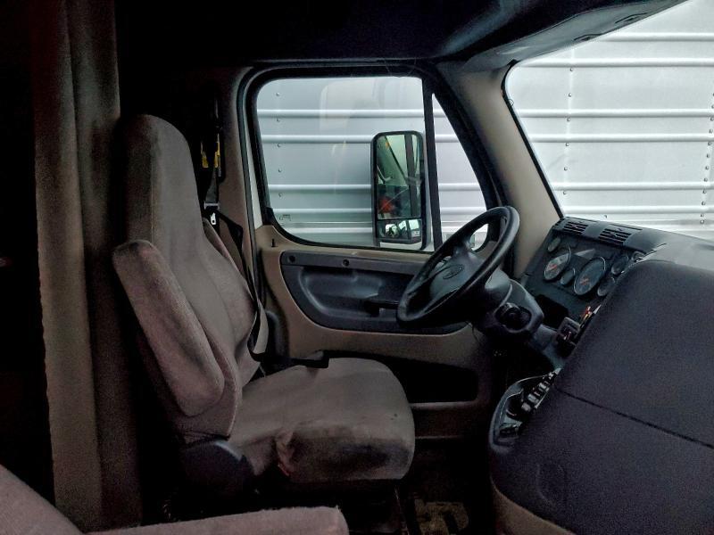 2018 FREIGHTLINER CASCADIA 125 SEMI TRUCK — Фото 5 из 10