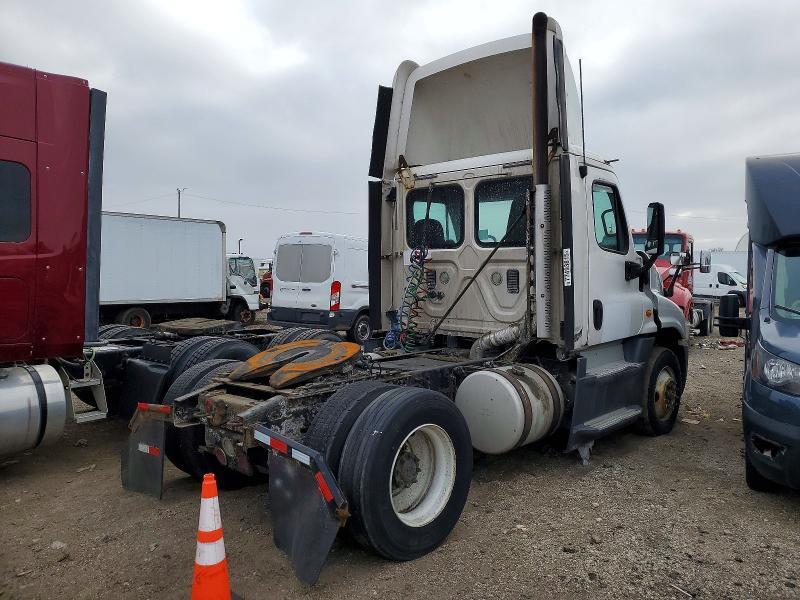 2016 FREIGHTLINER CASCADIA 125 — Фото 4 из 10