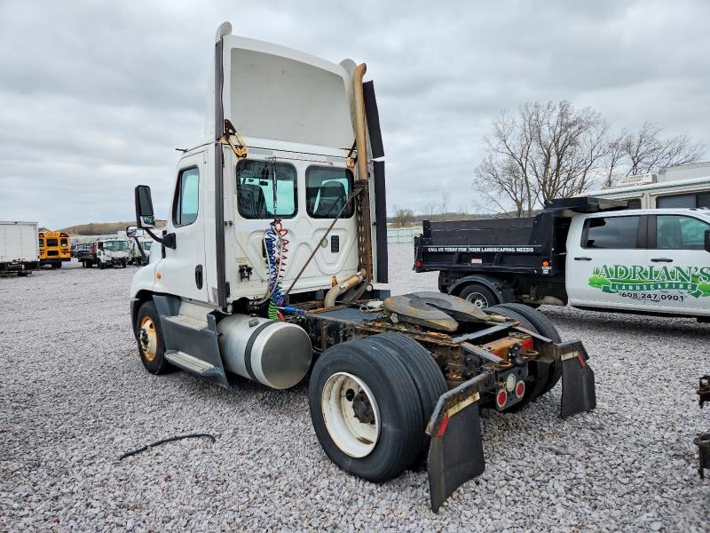 2016 FREIGHTLINER CASCADIA 125 SEMI TRUCK — Фото 9 из 10