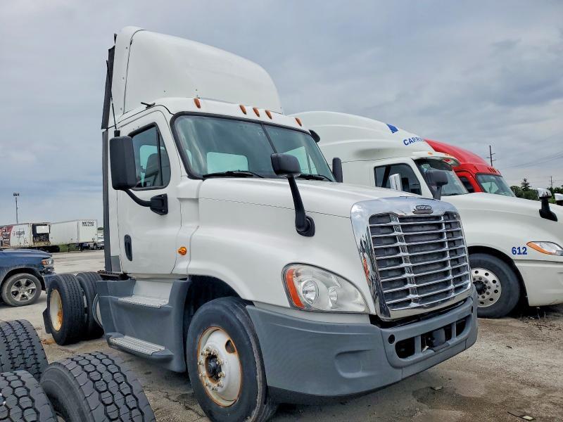 2016 FREIGHTLINER CASCADIA 125 SEMI TRUCK