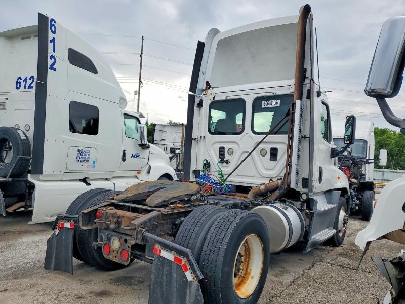 2016 FREIGHTLINER CASCADIA 125 SEMI TRUCK — Фото 4 из 10